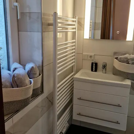 Fewo-2 Naehe Uniklinik, Messe Essen, Baldeneysee, Folkwang Museum, Zentral, Wlan エッセン